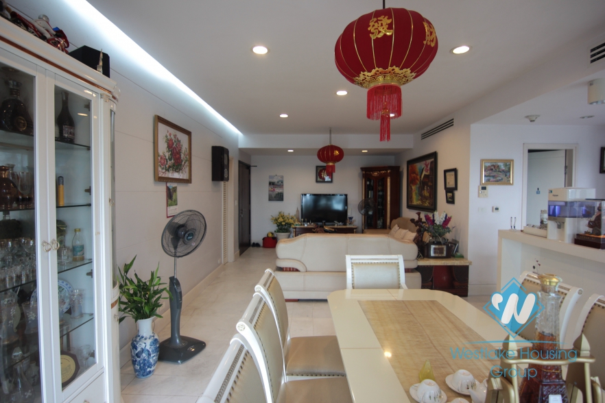 Bright and clean apartment for rent at Golden Westlake, Tay Ho, Ha Noi